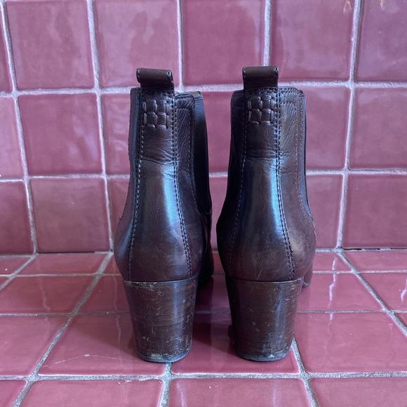 Dark Brown Stella Frye Chelsea Boots size 7.5 - Picture 5 of 7